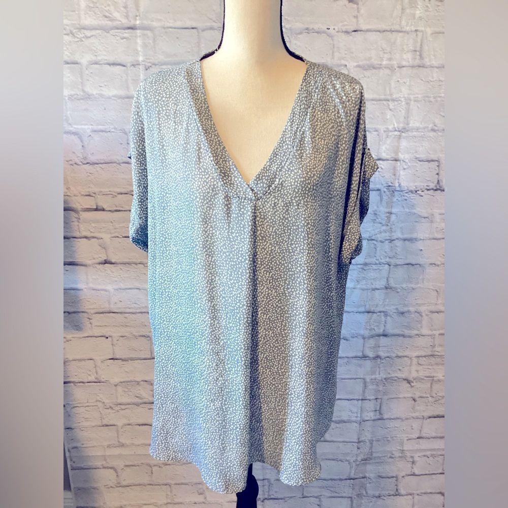 She & Sky - Women’s Turquoise & White V-Neck Lightweight Tunic - Size 2XL